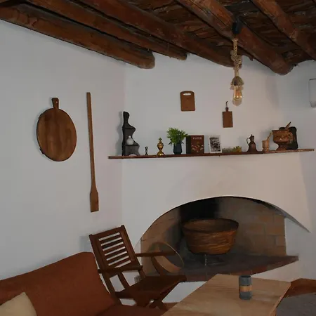 Lithos House Monólithos