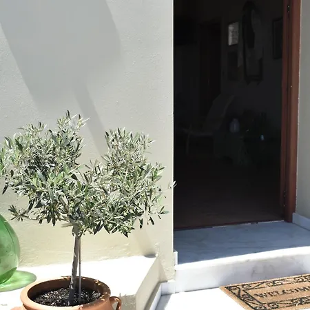 Villa Lithos House *