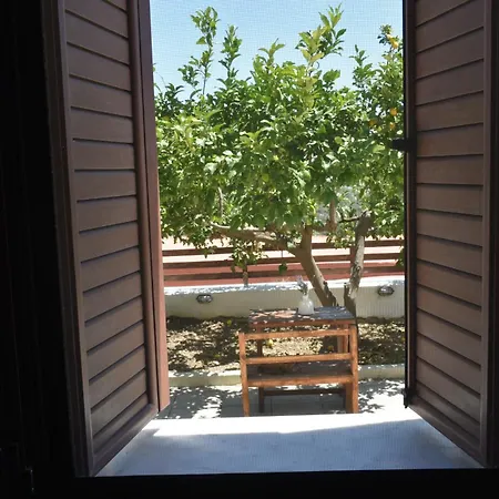 Lithos House فيلة *