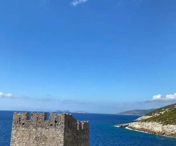 Villa Lithos House *